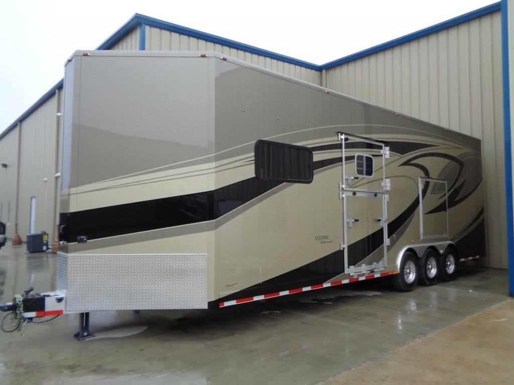 Equine Motorcoach Debuts Equine Carriage Trailer RV PRO