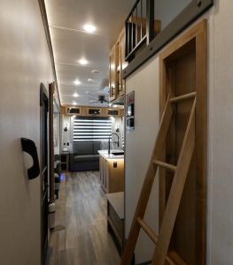 Sabre fifth wheel bunk
