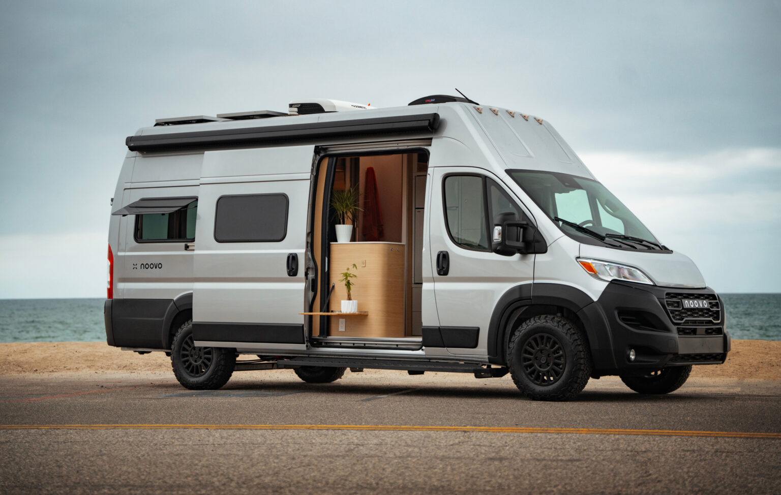 Noovo Unveils Noovo Plus, Tallest Camper Van in the US - RV PRO