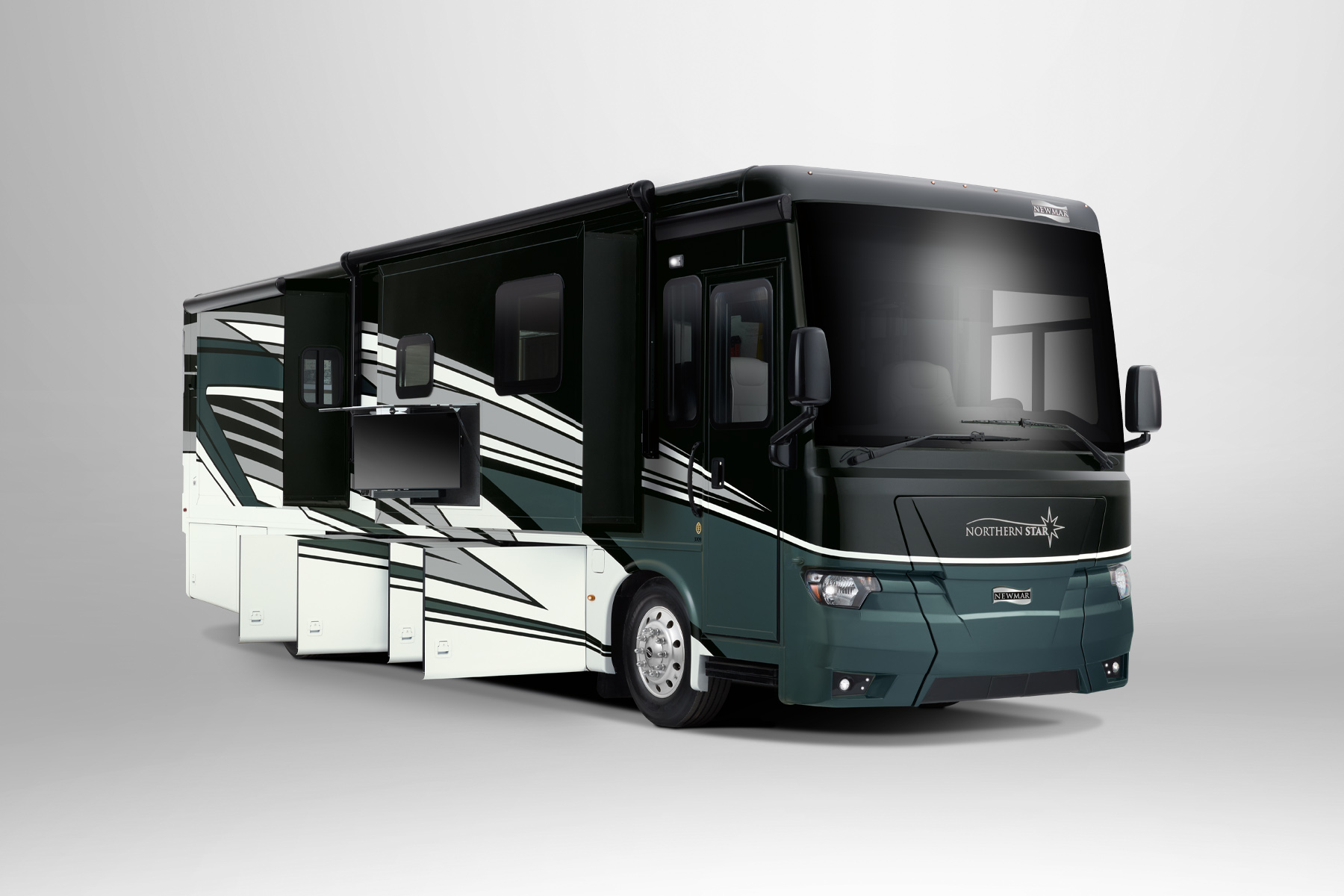 Newmar Showcases Latest Models at Hershey Show RV PRO