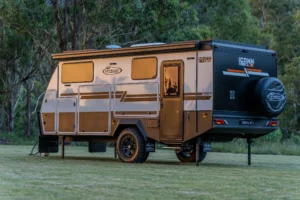 Lifestyle Campers’ ‘Hypercamper’ Touts Butler’s Pantry 2 E4 XK 079