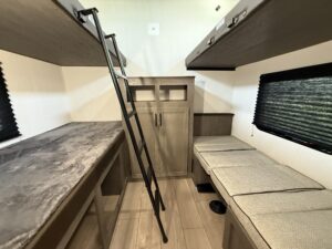 Model Year 2026 Preview: Cherokee & Dynamax 2 285OPT Bunk room