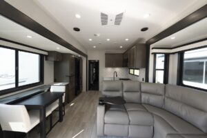Heartland RV Renews Focus on Quality & Dealer Relationships 8 Cyclone 4