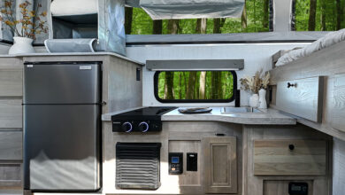 Palomino Truck Camper SS1251 Kitchen