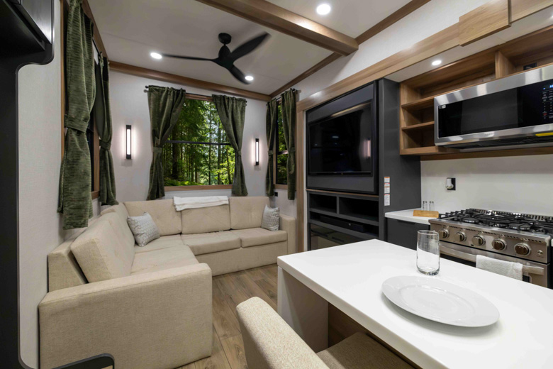 2026 FR Lost Pines HEMLOCK INT 01