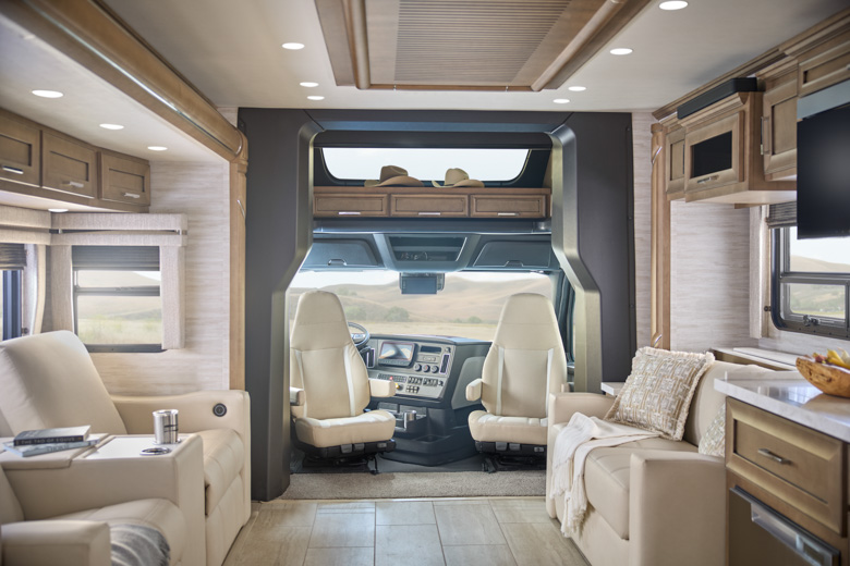 SA26 INT FEA Cab FNL RGB