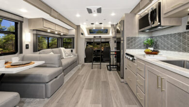 Best New Models 2026: Renegade Valencia 39RB 3 Valencia B to F