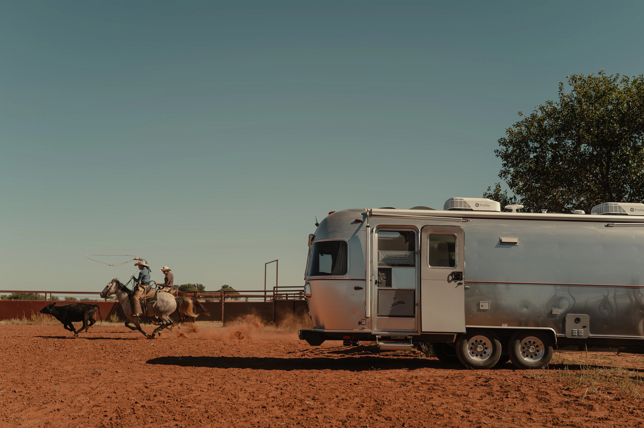 Airstream Unveils Special Edition Collab With Stetson & Four Sixes ...