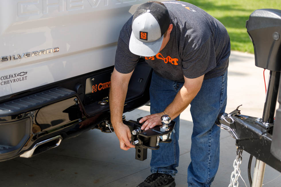 curt TruTrack 2P Weight Distribution System 7 web
