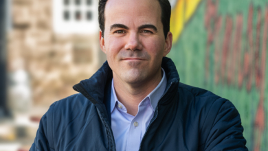 robert costa headshot
