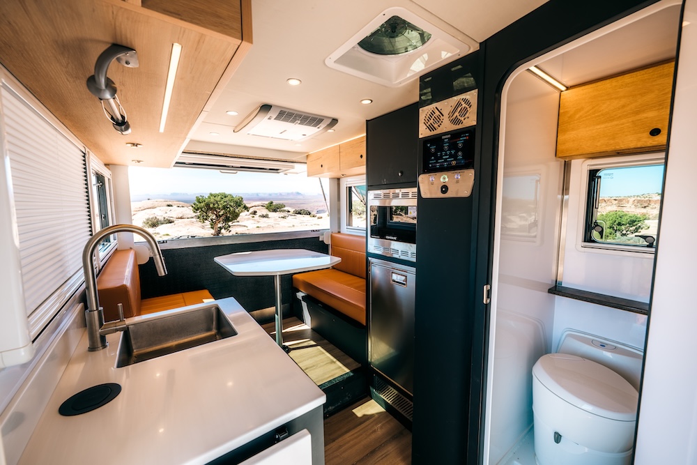 GXVWILD Interior