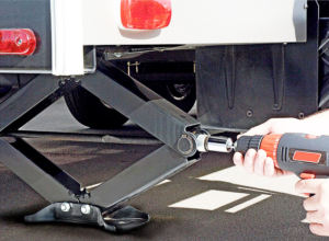 Ultra Fab Scissor Jack Group In Use 005