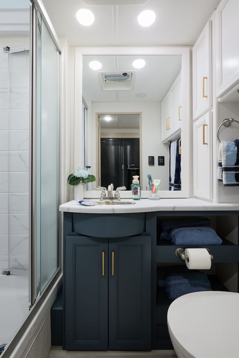 2027 Luminate AA35 BlueRidge MarineCollection Bath