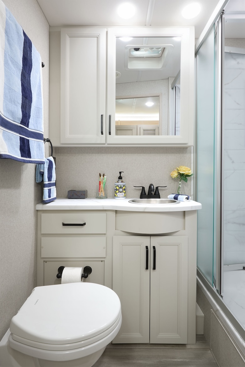 2027 Omni Z30 Marine Bay Mirage Collection Bath