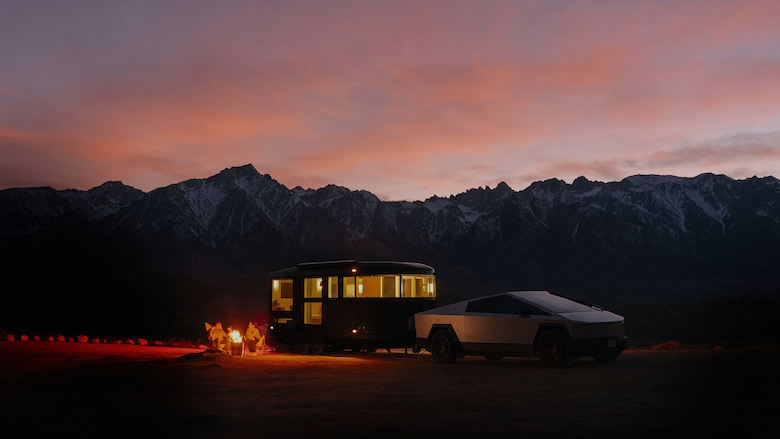 Aboard Hybrid Electric Travel Trailer Boasts ‘Mudroom’ Entrance 3 aboard t4 night