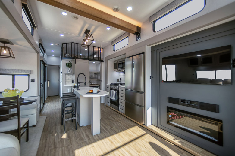 Model Year 2027: Lancaster Cabins, Recreation By Design & Vantera RV 4 Baypoint DL 400 Interior 1