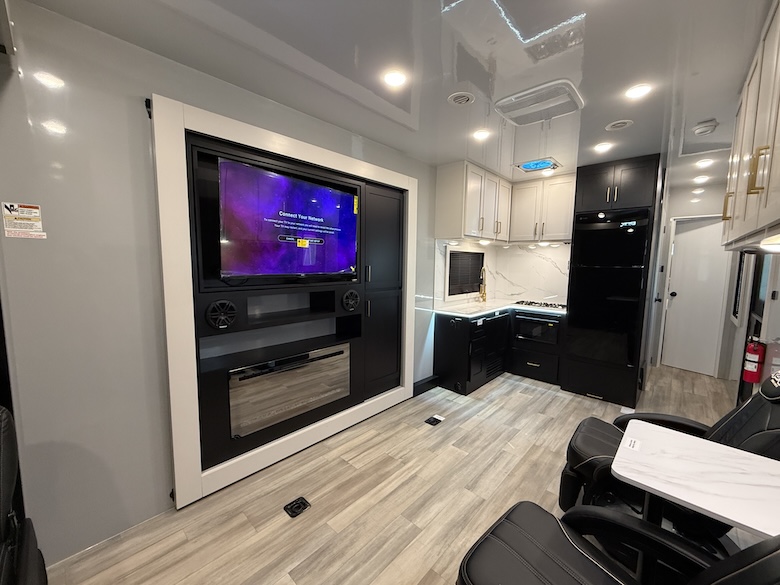 IROK FS 3218 kitchen and entertainment center