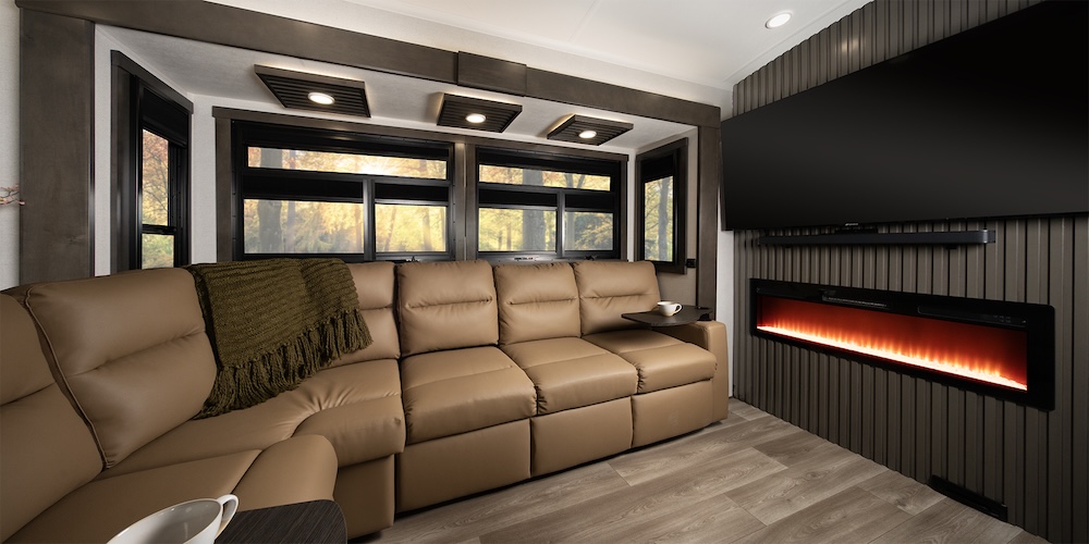 Model Year 2027: Heartland & DRV 7 DRV Luxury Suites